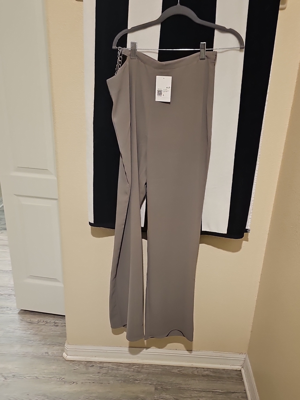 Forever 21 Taupe Wide-Leg Chain Detail Pants